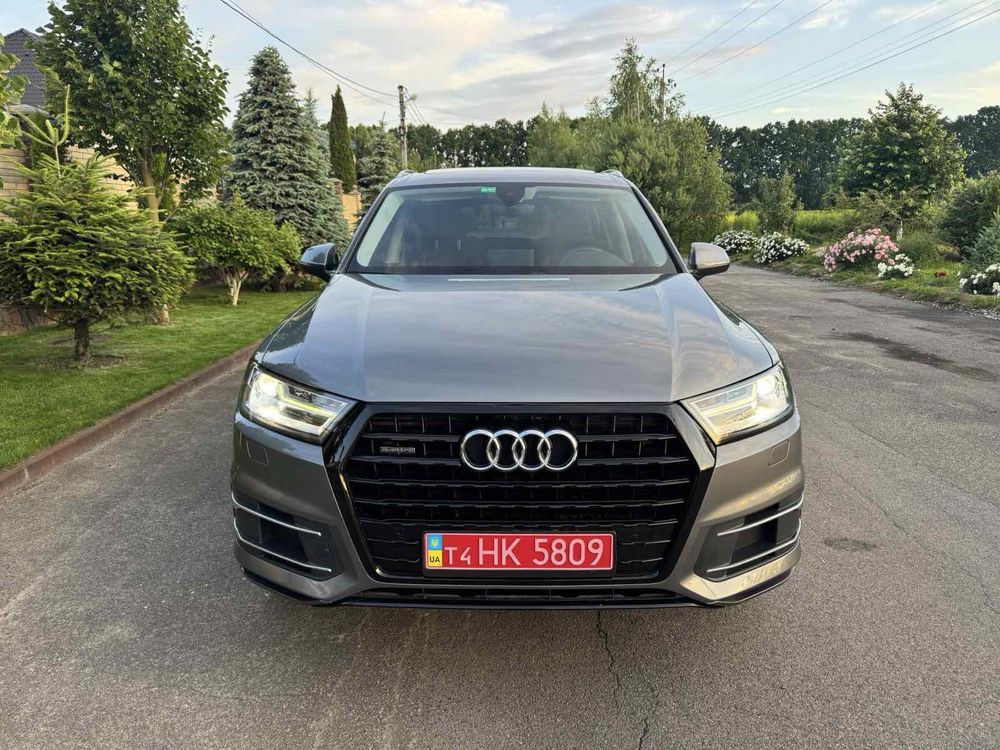 Автомобіль AUDI Q7 2.0 2017