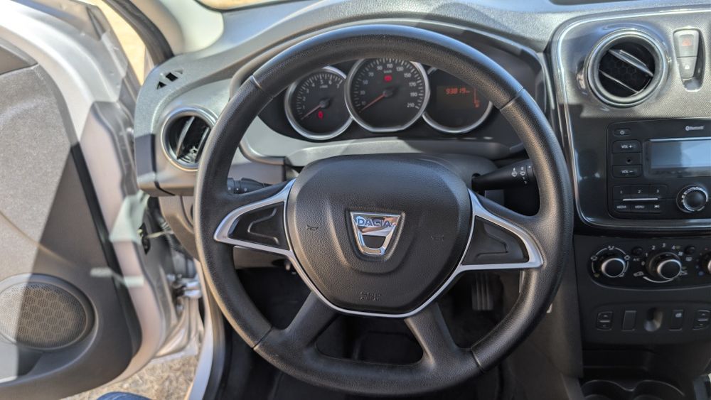 Dália Logan MCV 90cv