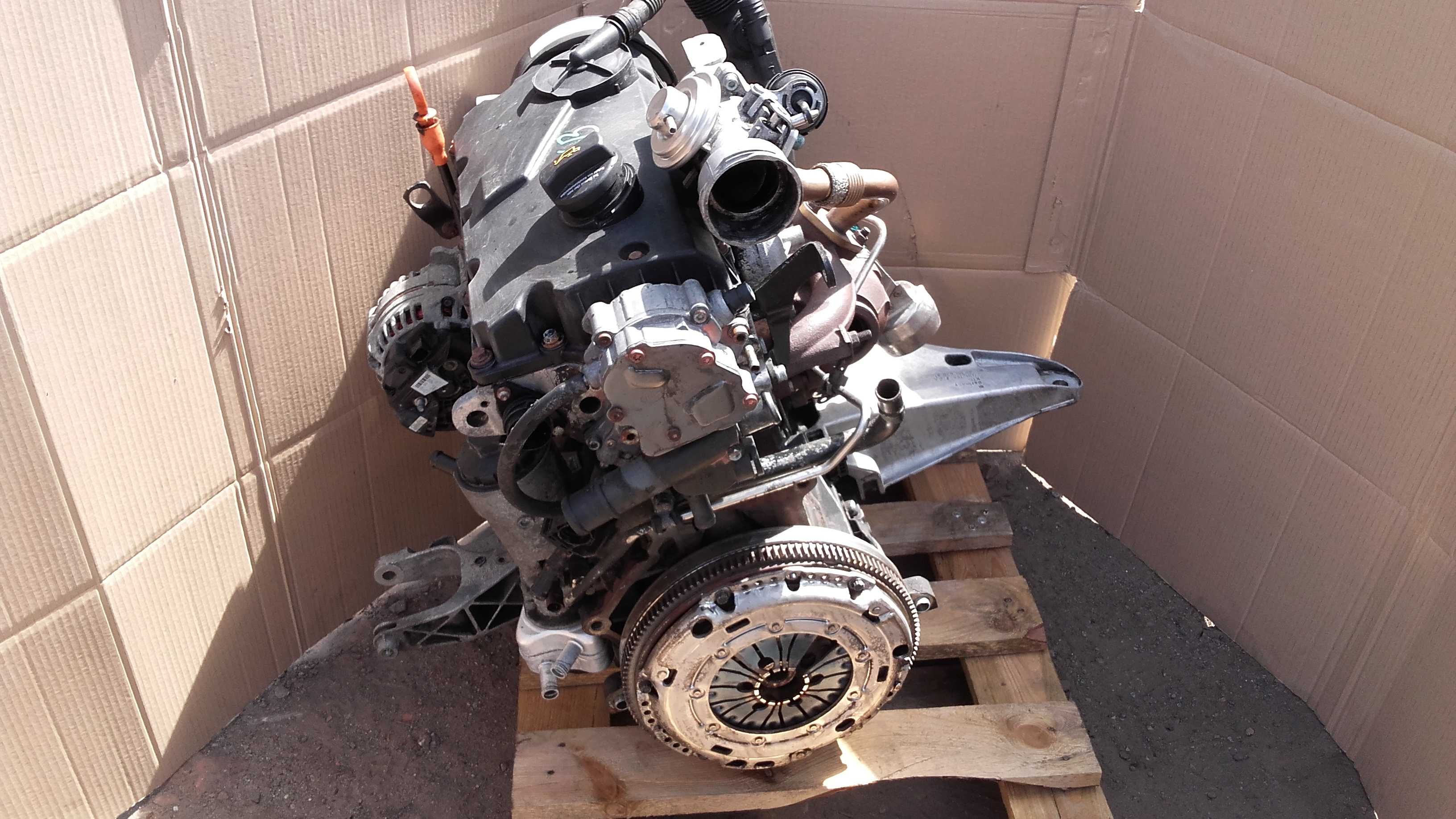 Silnik Volkswagen T5 1,9 TDI AXB 105KM kompletny