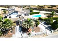 Moradia T4, Jardim, Piscina e Garagem