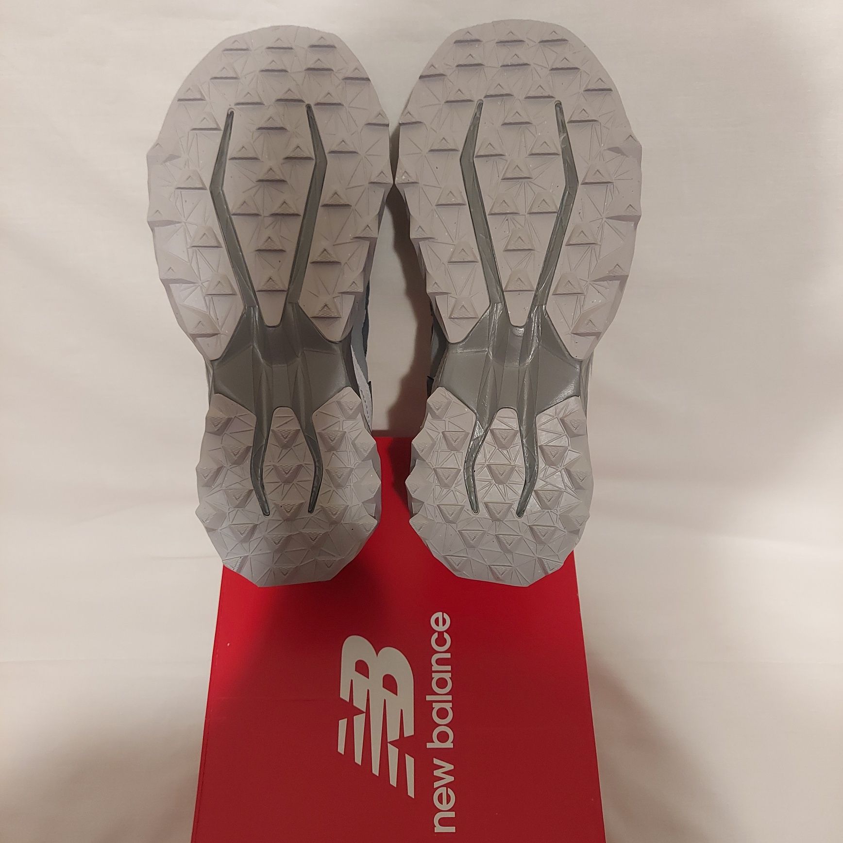 Кросівки New Balance Tektrel US8 (26.5СМ)