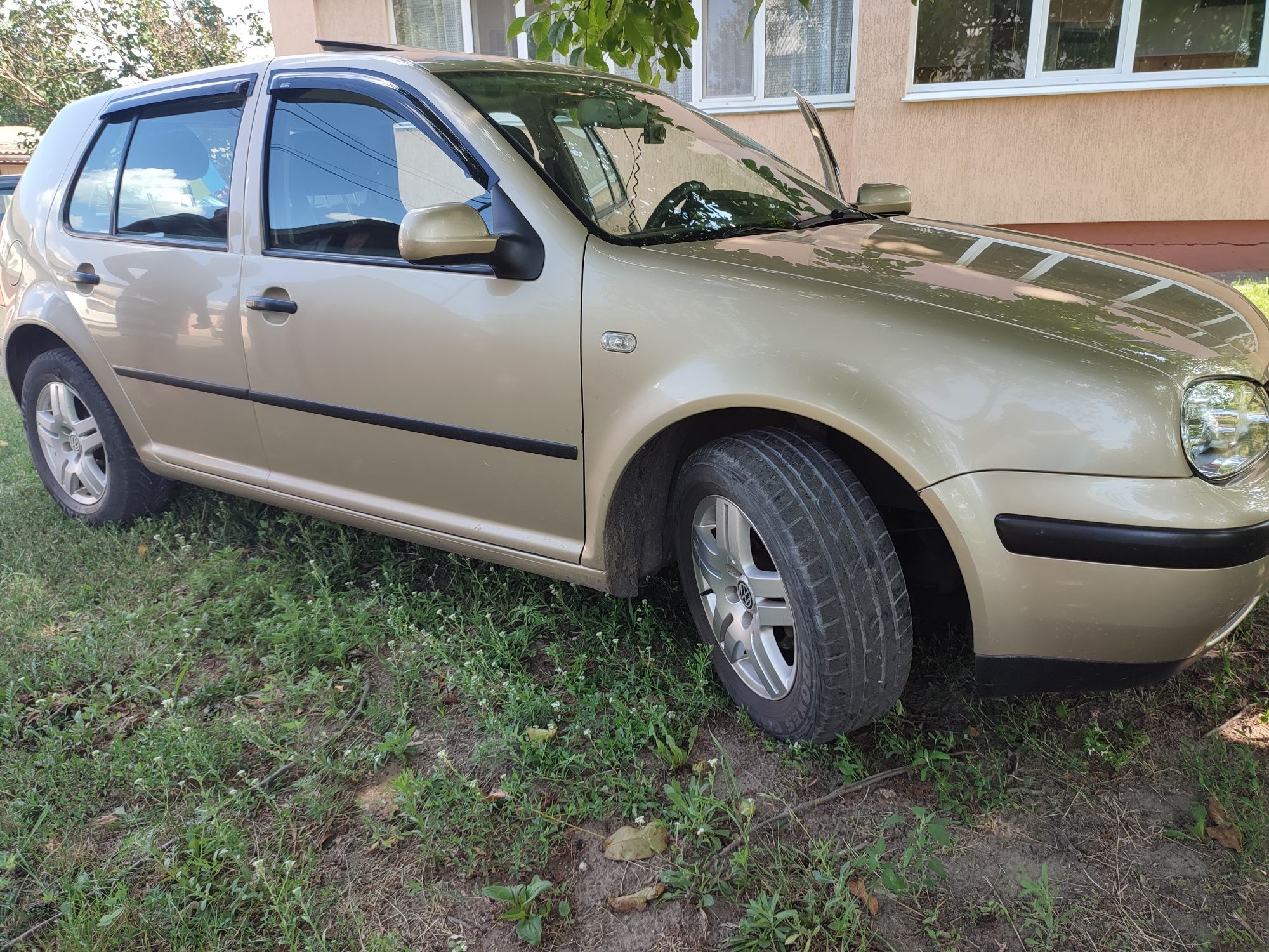Продам гольф 4 1.6 16v
