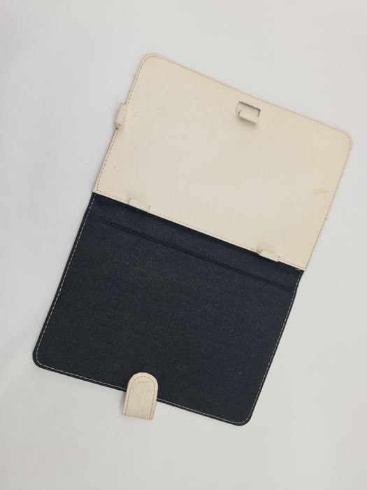 Capa em pele branca para tablet 8"