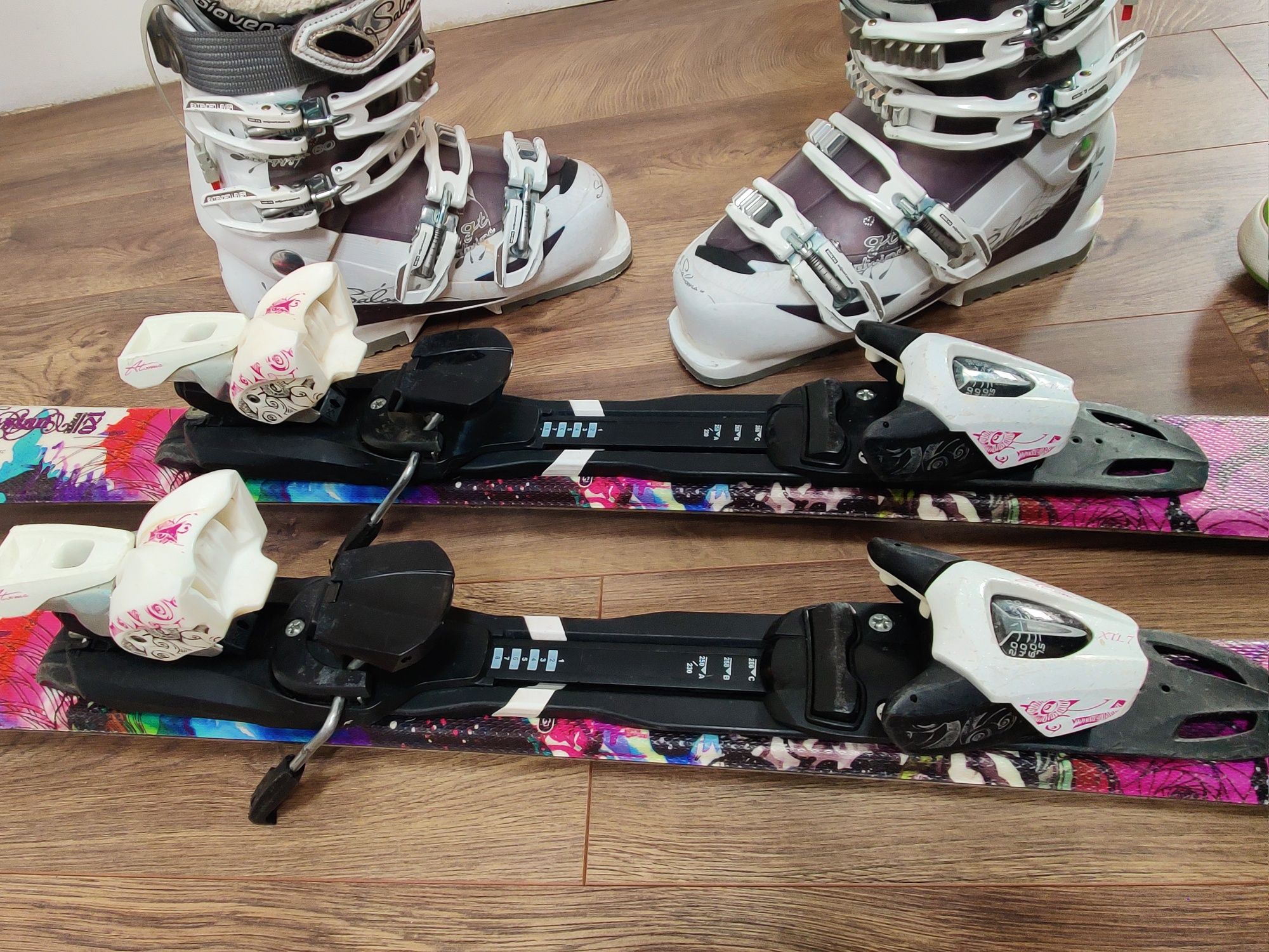 Zestaw dla dziewczynki narty Atomic 120cm, wiązania, buty Salomon 23,5