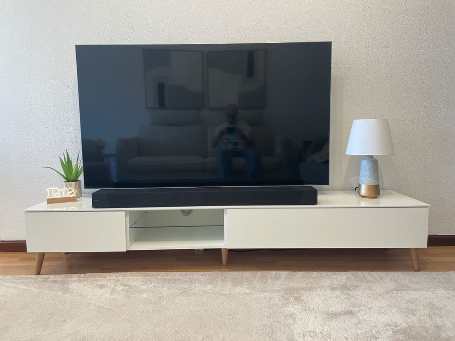 Móvel de TV Lacado branco brilhante 210cm