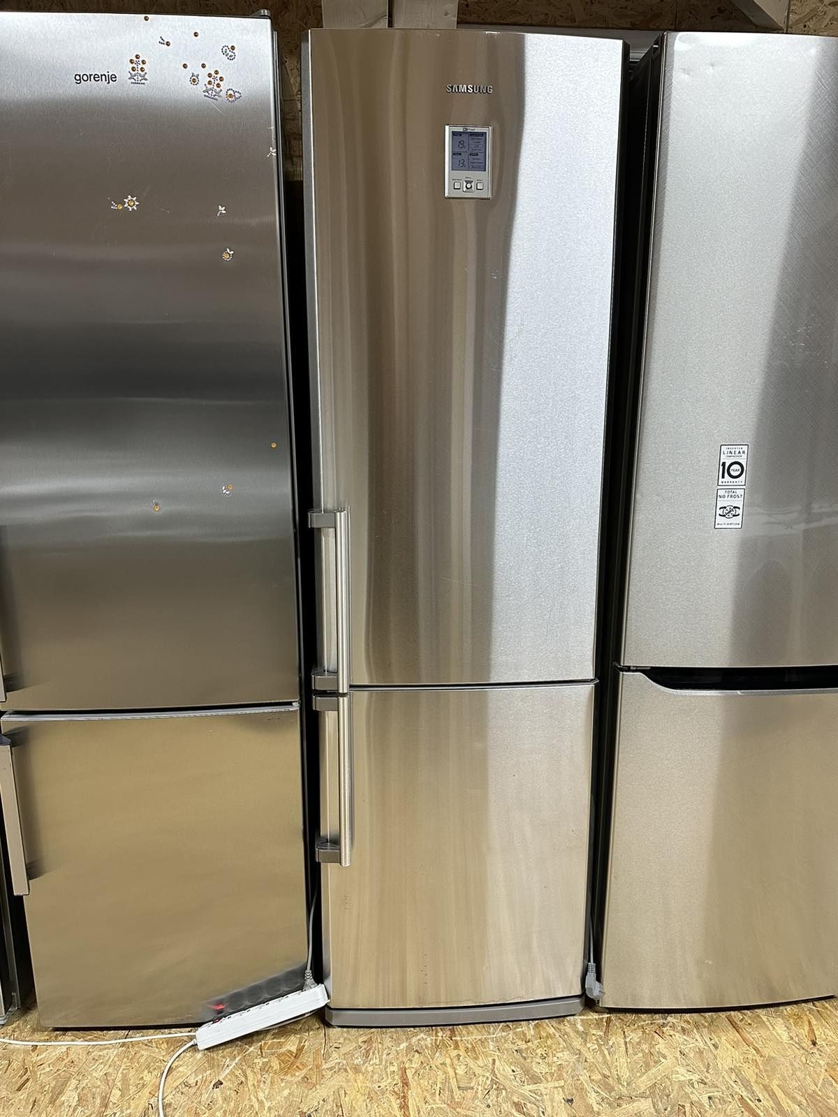 NoFrost Холодильник фірми Samsung, висотою 2метра, з Німеччини