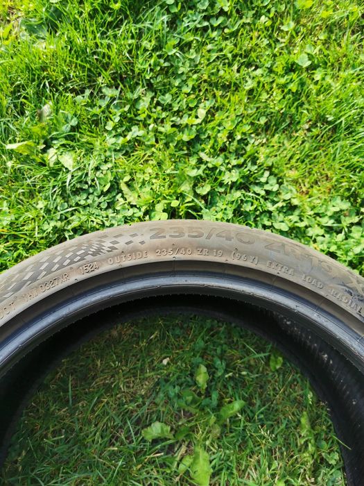 Opony 235/40 R19