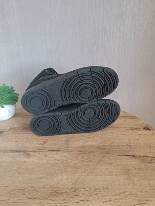 Зимние кроссовки Nike 40р, чёрные замшевые хайтопы, ботинки