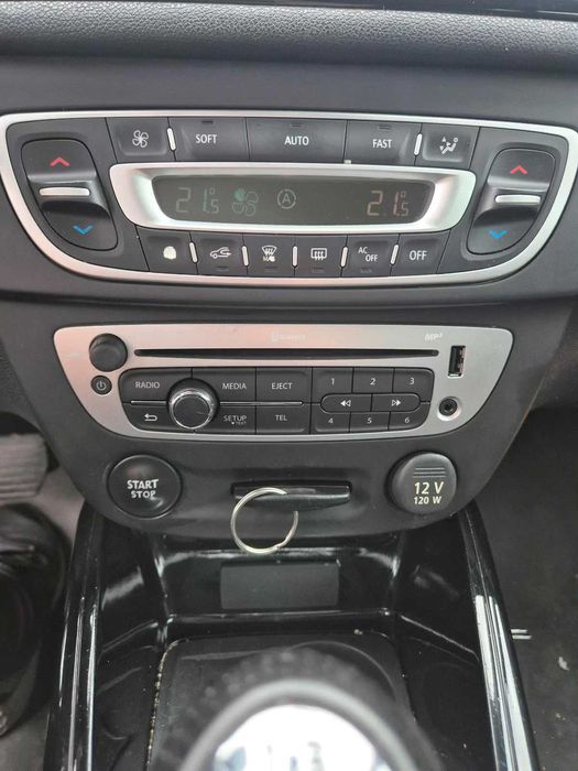 авто Renault Megane 1.5 дизель