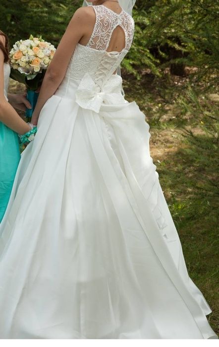 Свадебное платье и туфли