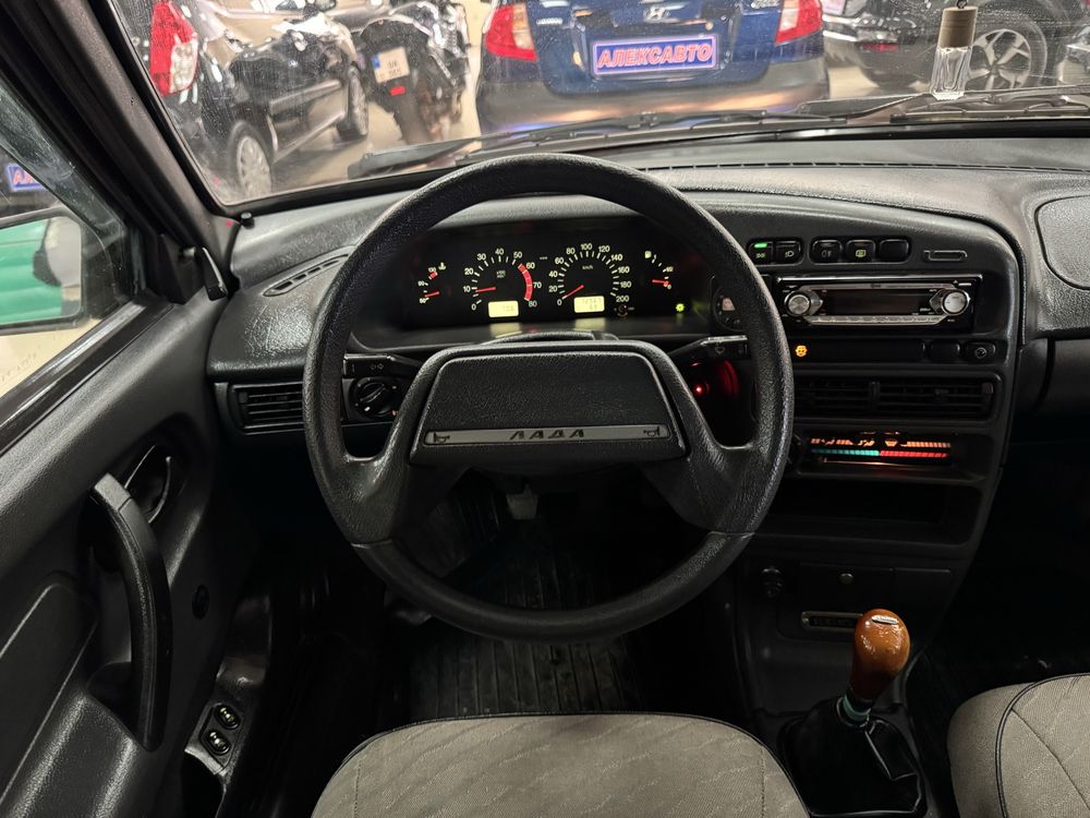 ВАЗ 2114 1.5i 8V 5МКПП 2004 р.в. (79 к.с.)