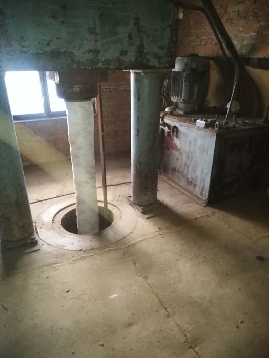 Prasa hydrauliczna 200T PFORZHEIM z z1958r