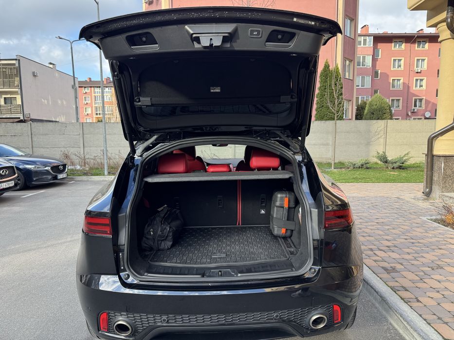 Jaguar E-Pace 2018 P300 R-Dynamic HSE