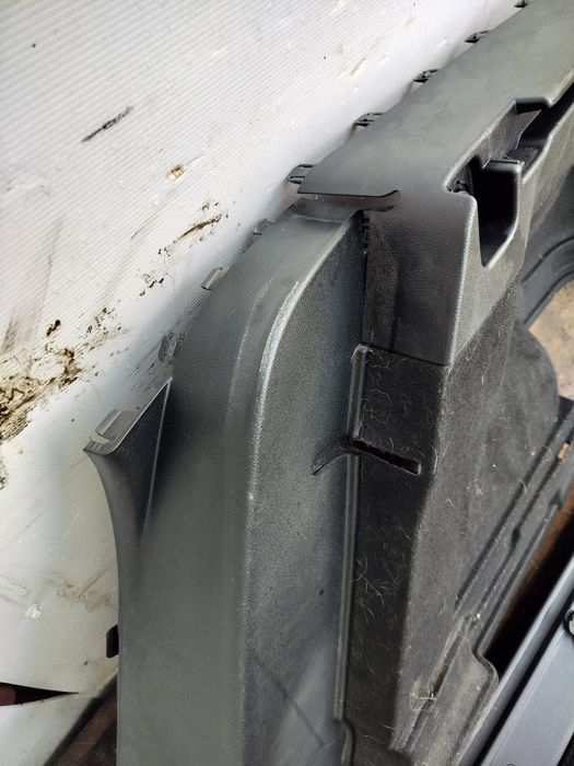 Boczek bagażnika kia cee'd ceed iii kombi plastik słupka tył osłona