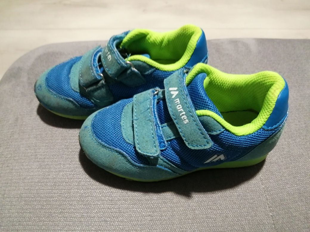 Buty sportowe rozmiar 24