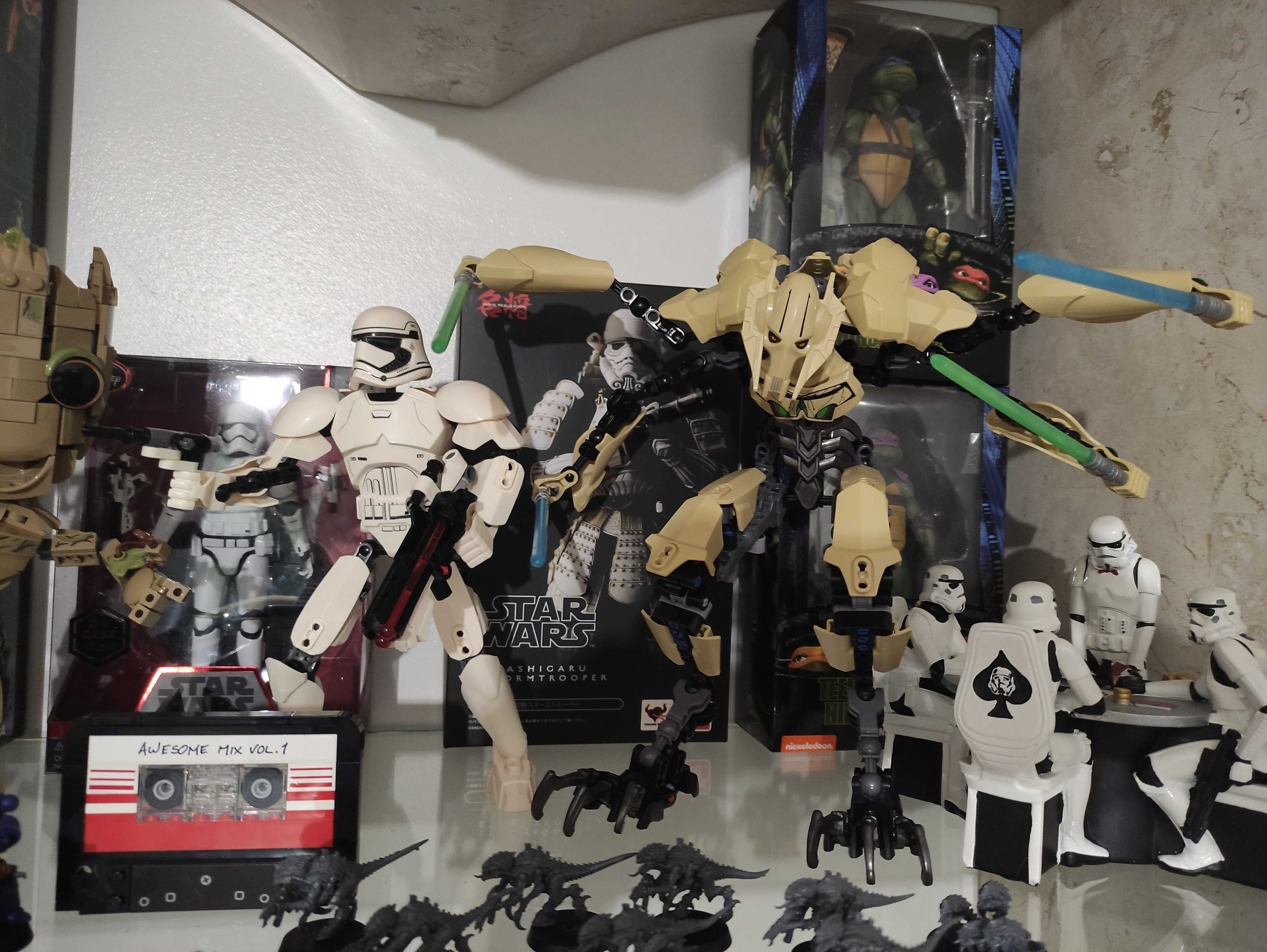 Figuras "General Grievous" e "Storm Trooper"