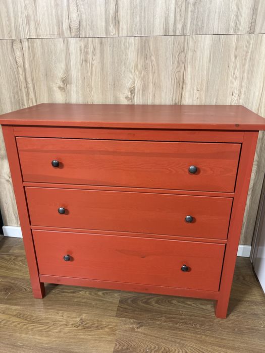 Komoda IKEA HEMNES – 3 szuflady, czerwona bejca, dostawa + wniesienie