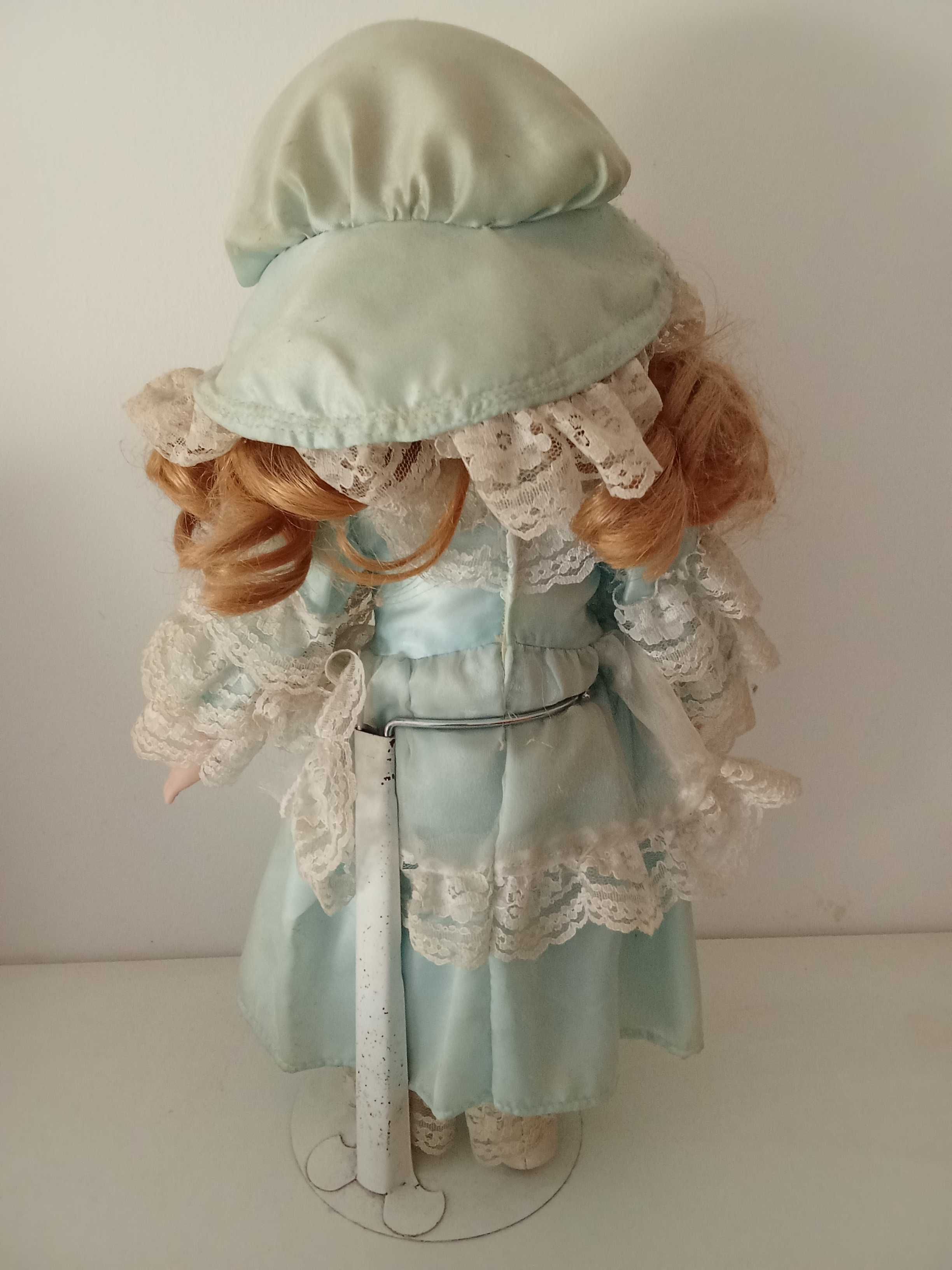 Boneca de porcelana