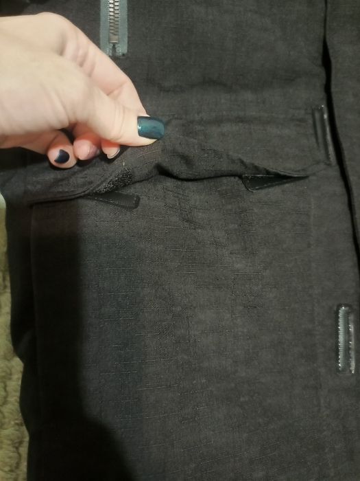 Чоловіча зимова куртка розмір L