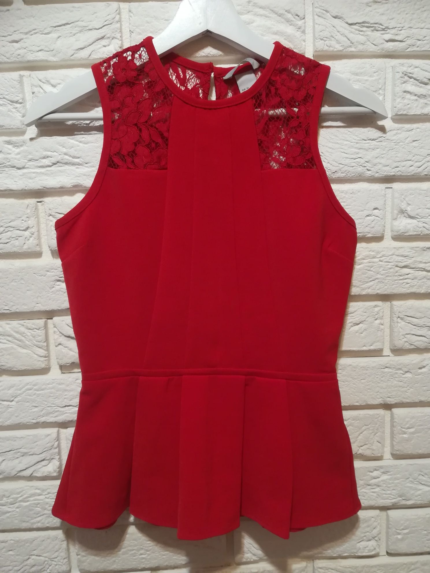Bluzka elegancka /top /falbanka/baskinka, czerwona H&M rozmiar 36