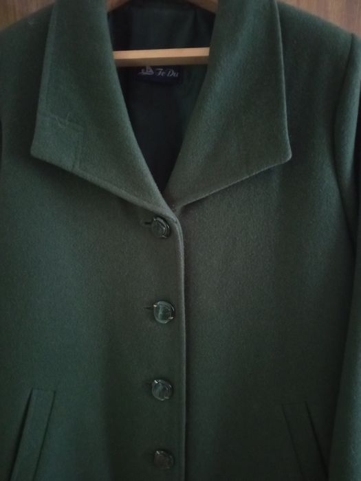 Жіноче  осіннє пальто.