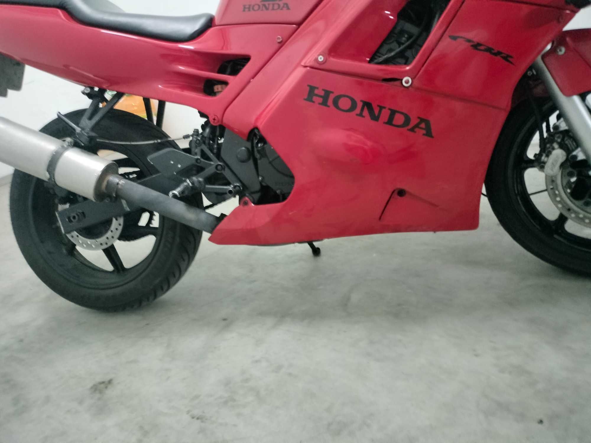 Linda Honda CBR 600 F