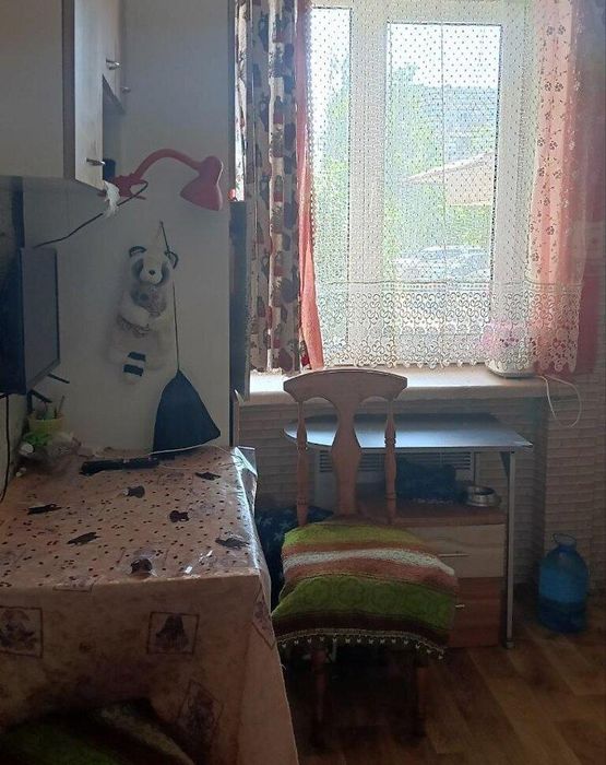 Простора 4-х кімнатна квартира в тихому місці