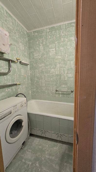 Продам 3-х комнатную квартиру,  ул. Н. Ужвий,64