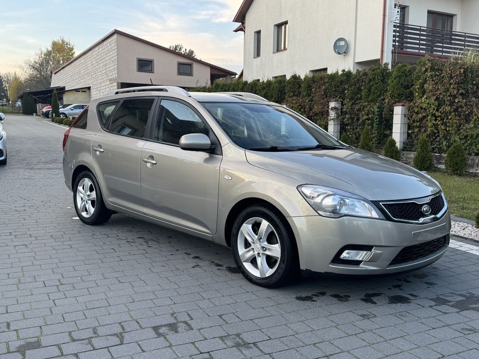 Kia Ceed Lift 2012 1.6Diesel Kombi/Klima/Alu