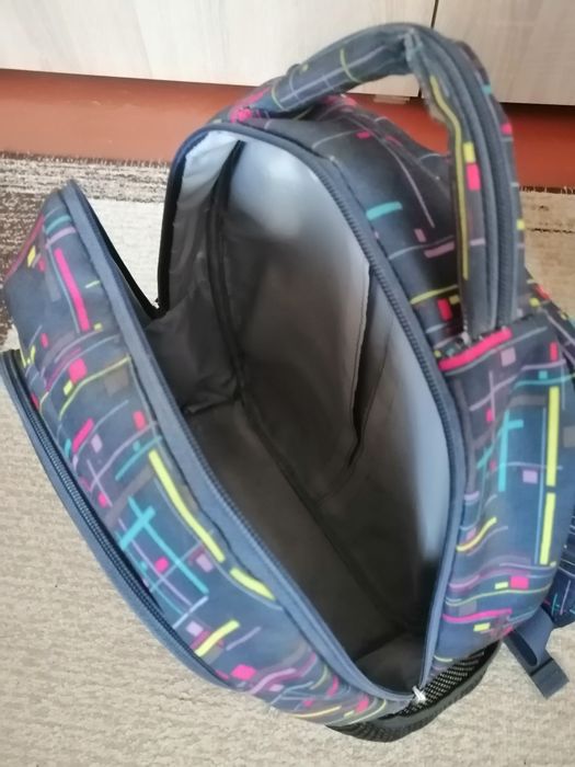 Продам школьный рюкзак.