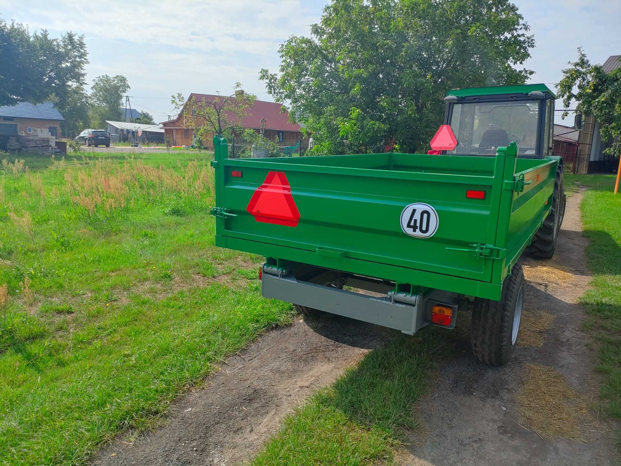 Przyczepa wywrotka jednoosiowa