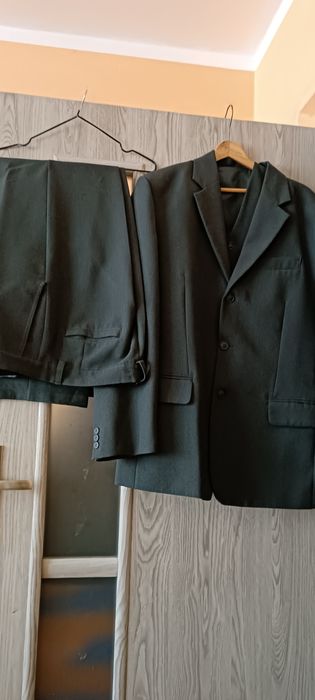 Garnitur męski  trzyczęściowy