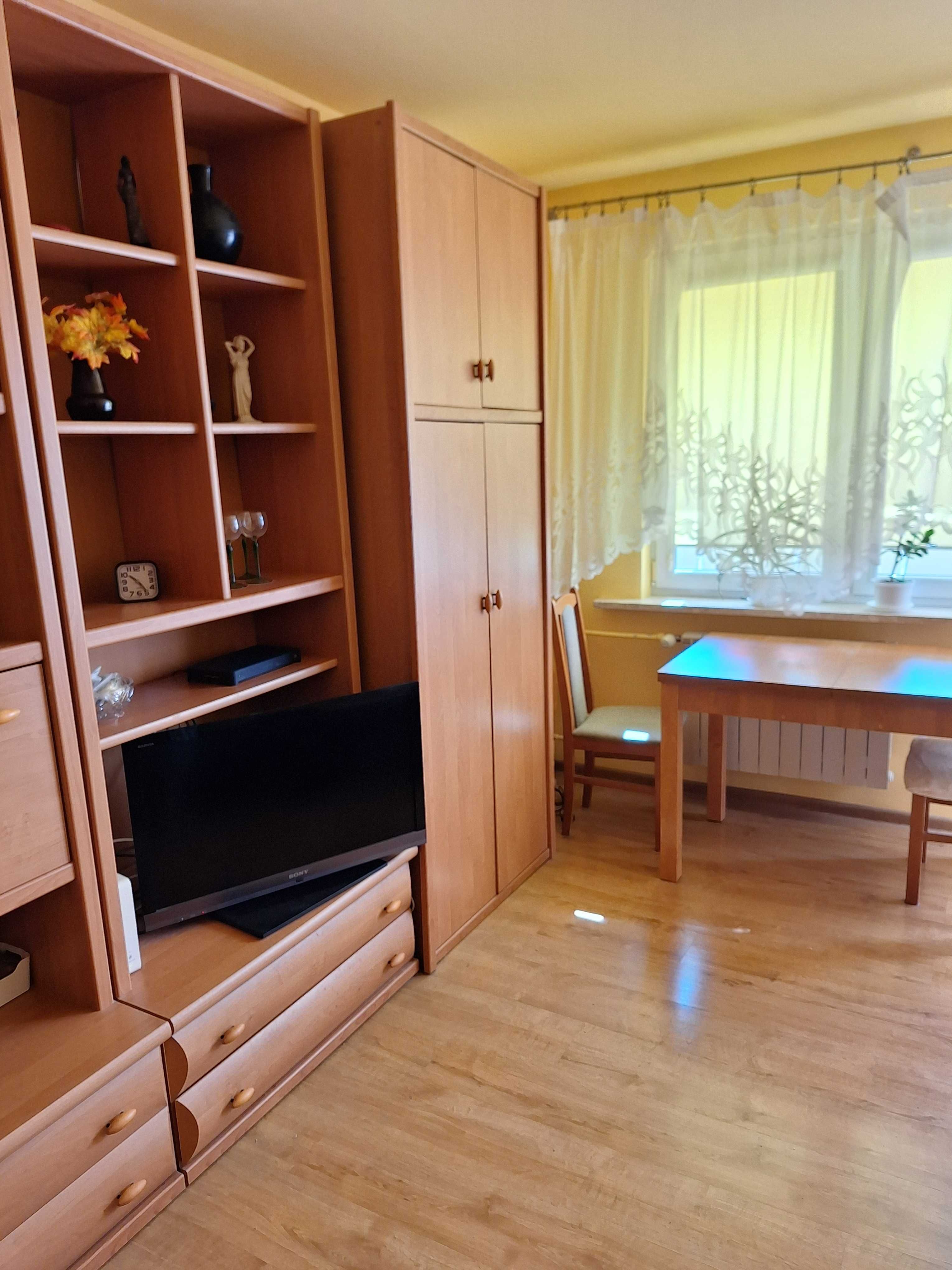 atrakcyjna jasna kawalerka balkon 25 m kw. w zieleni ul. Białowieska