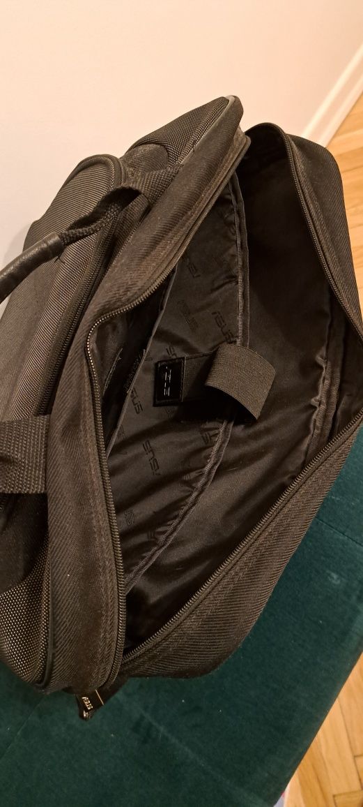 Torba na laptopa.