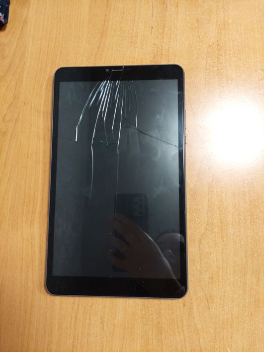 Продам планшет на запчасти
