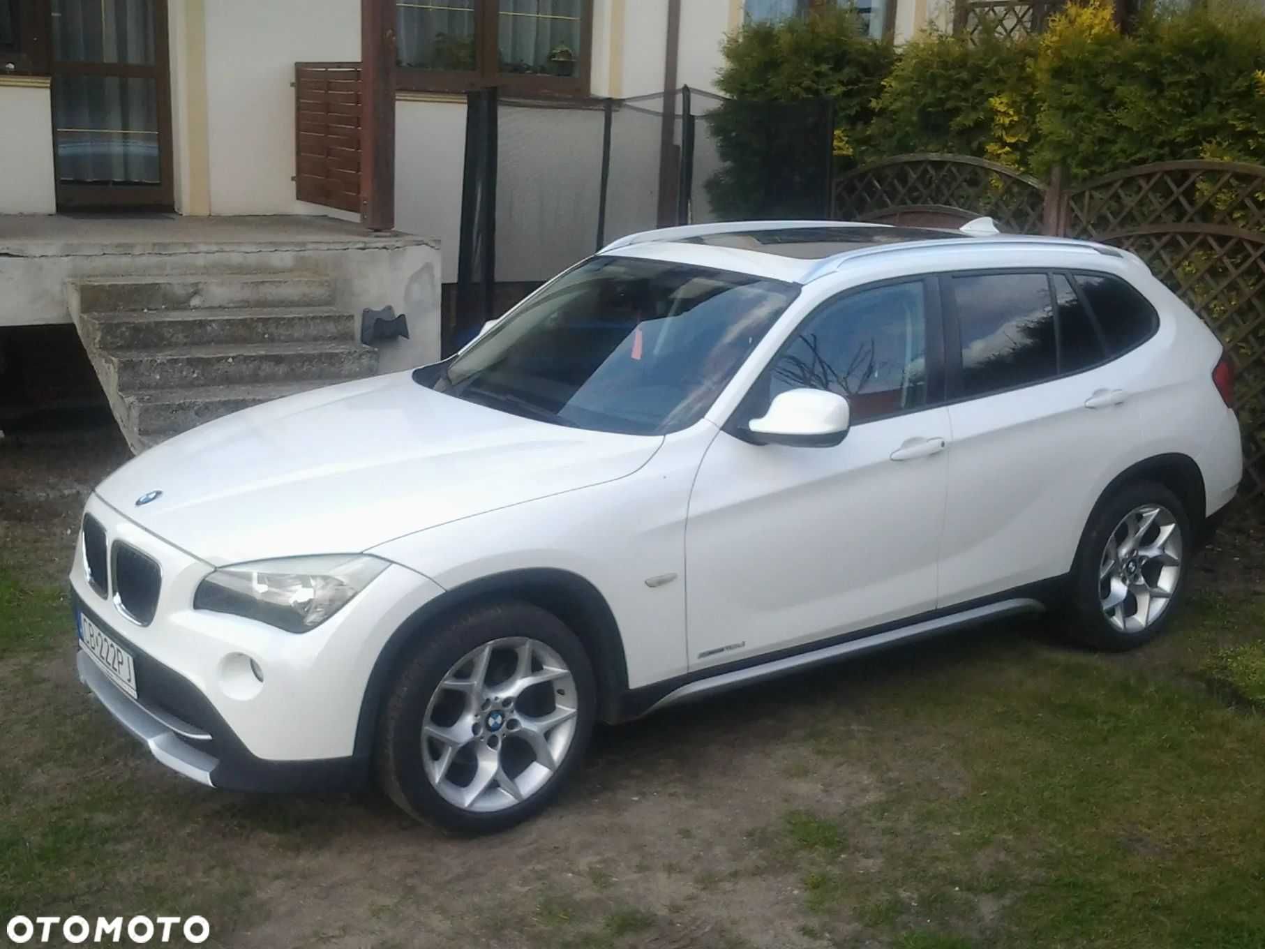 BMW X1, panorama, rude skóry, duża nawi alu 18 bezwypadkowy biały 2.0D