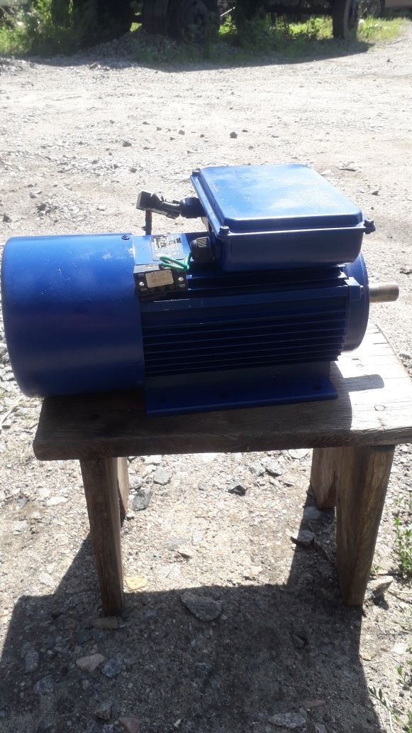 Електродвигун АИРЕ80С4   1.5 квт 1410 об.