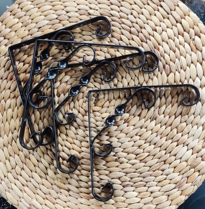 Кронштейн L7408BL орнаментал 200х200 мм чорний