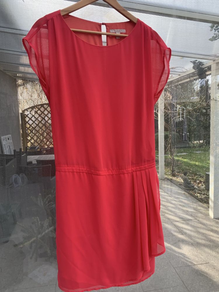 Sukienka Esprit, rozmiar 40 w idealnym stanie