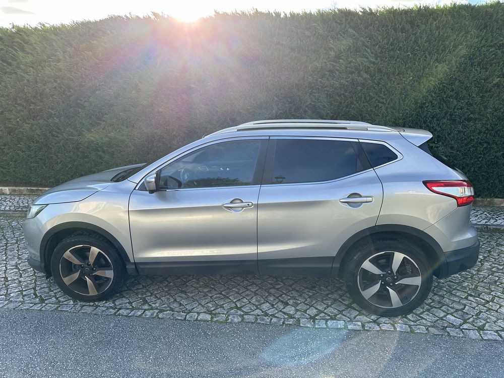 Nissan Qashqai 360 Pack S - Tecto Panorâmico e Câmaras 360