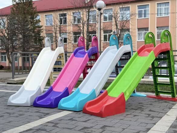 Розпродаж. Дитячі гірки, будинки, пісочниці, ігровий набір  Долоні