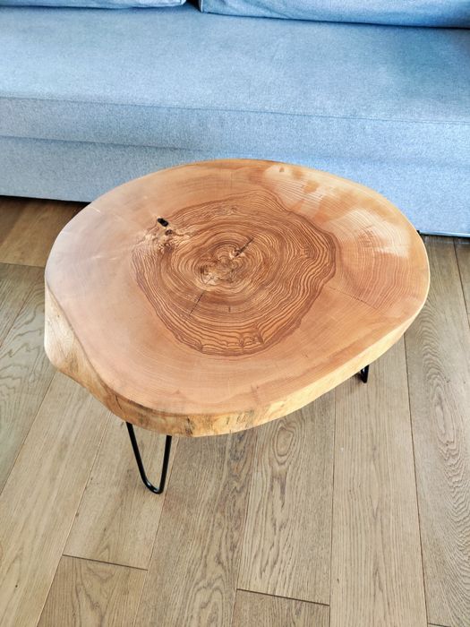 Stolik kawowy z plastra drewna jesion loft industrialny hairpin