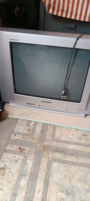 Продам телевизор Toshiba, Sharp