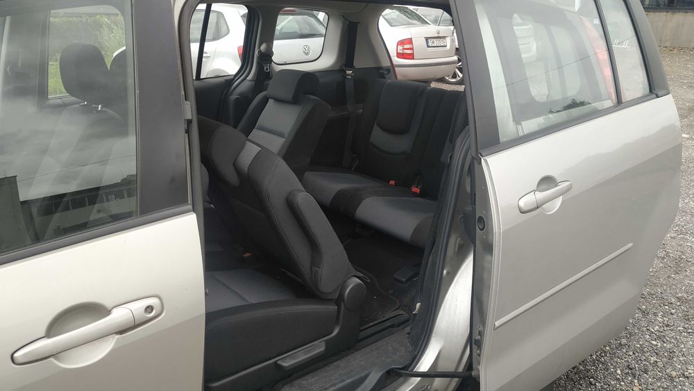 Sprzedam samochód osobowy Mazda 5