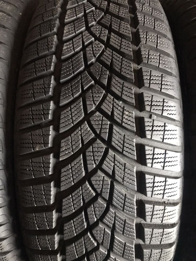 205/55/17 R17 Goodyear Ultra Grip Perfomance GEN 1 4шт зима