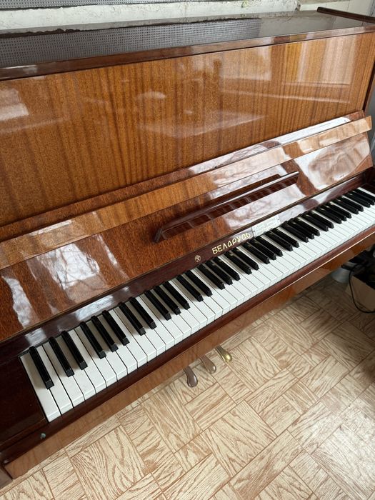 Продам піаніно у ідеальному стані. Ціна 5000 гривень, бажано самовивіз