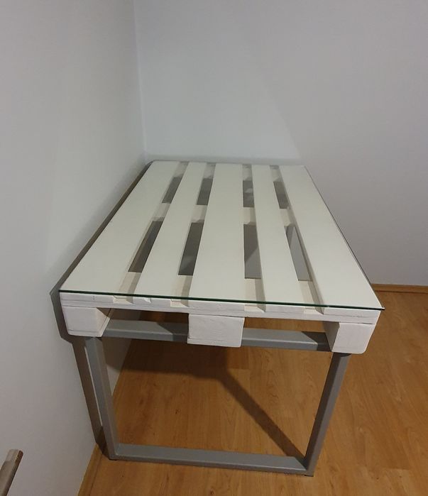 Stół/Biurko z palety i szyby