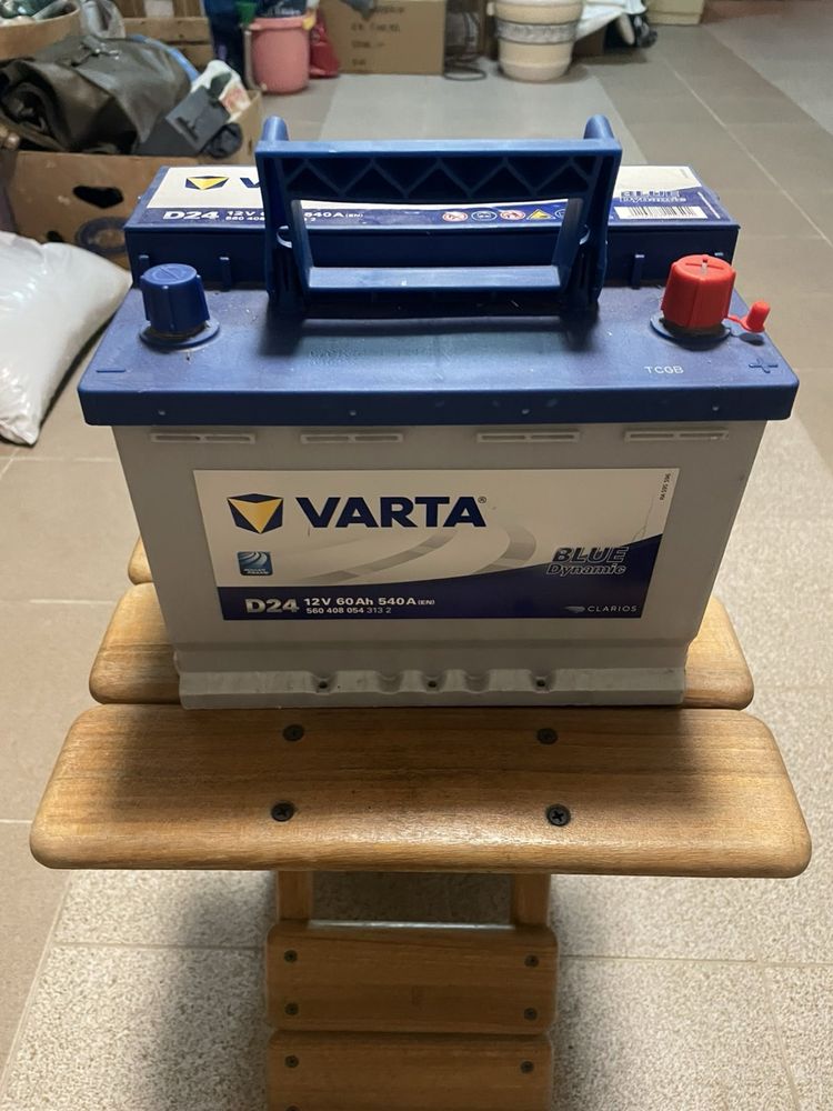 Акумулятор (АКБ) VARTA Blue Dynamic (D43) 60Ah 540A L+ (L2X)