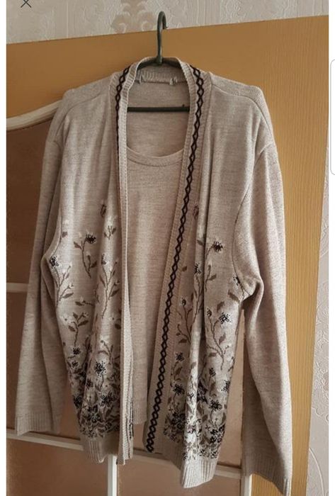 Тепла подвійна кофта.