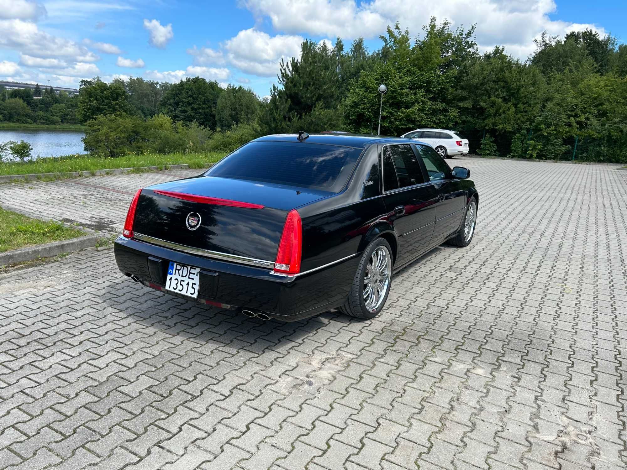 cadillac dts 101000 km. stan bardzo dobry,